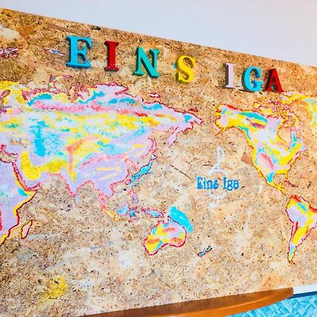 Eins Iga Hotel Екстериор снимка
