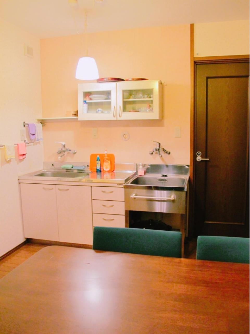 Eins Iga Hotel Екстериор снимка